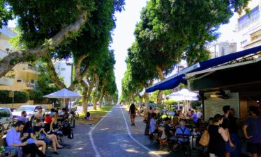 coffee kiosk downtown tel aviv